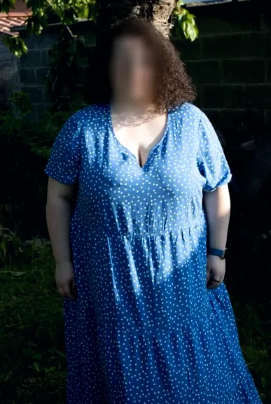 Amina, 22