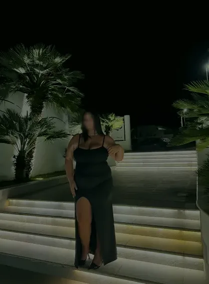 Charlotte, 18