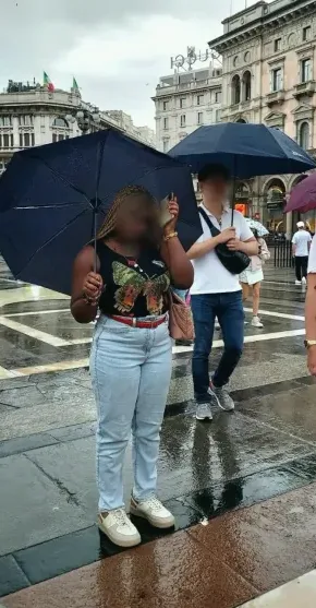 Clara, 23