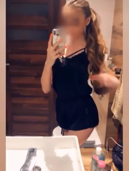 Elif, 29