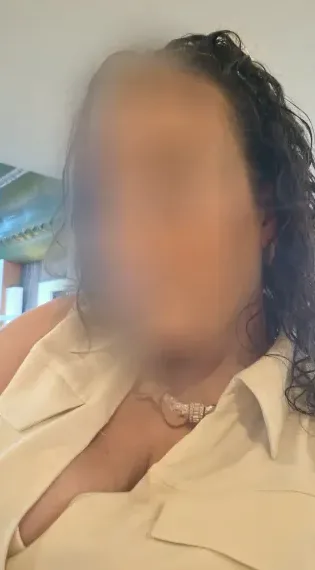 Emilie, 39