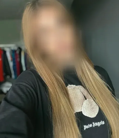 Laura, 28