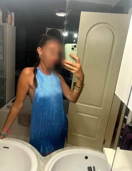 Lea, 32