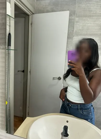 Marie, 29