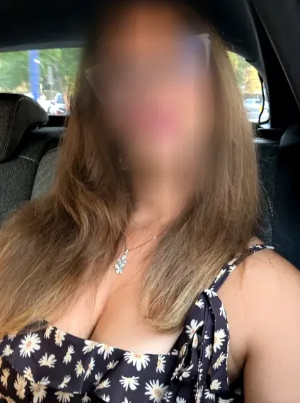Nora, 30