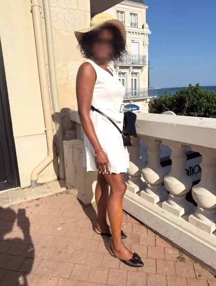 Sofia, 36