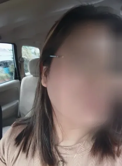 Sofie, 33