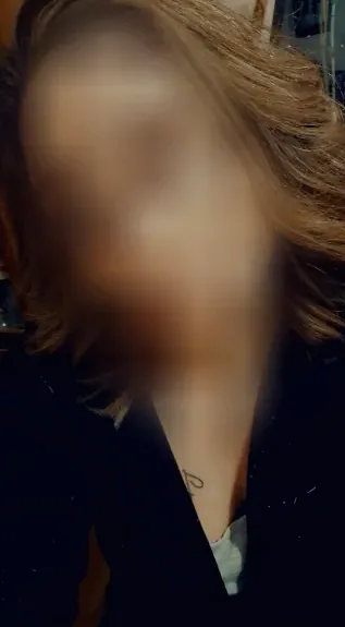 Tina, 29